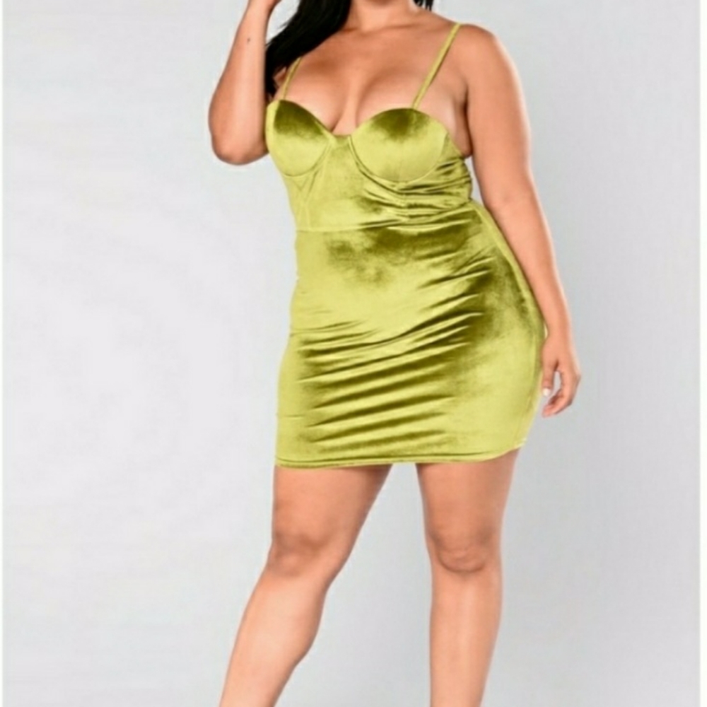 Plus Size Velvet Green Mini Dress
